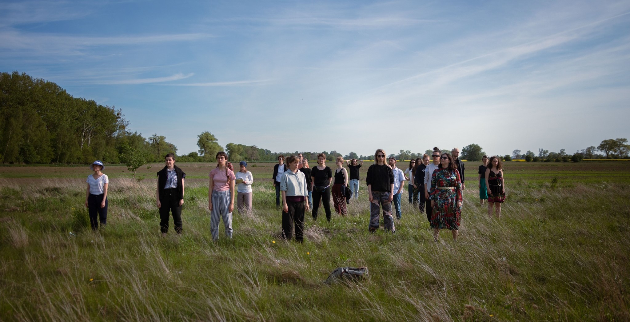 Tektoparty – performativní procházka v krajině a s krajino (foto spolek Ostružina) 