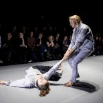 Tereza Lenerová – Rukavičkářské závody (Jitka Čechová a Andea Miltnerová, foto Vojtěch Brtnický)