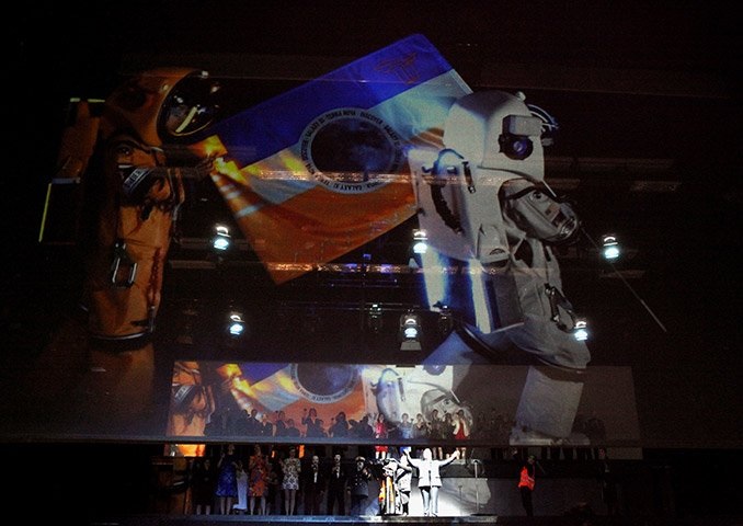 M.Eggert: Terra Nova oder Das weisse Leben - Jacques le Roux (Ruler) - Landestheater Linz 2016 (foto © Ursula Kaufmann)