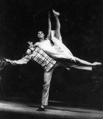 Triptych - choreografie Gustav Voborník - Divadlo J. K. Tyla Plzeň 1981 (foto vis.idu.cz/Věra Caltová)