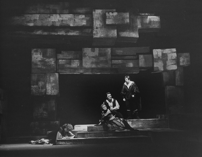 G.Verdi: Troubadour - Eva Těluškinová (Azucena), Zdeňka Diváková (Leonora), Jiří Zahradníček (Manrico) - SD Ostrava 1963 (foto František Krasl)