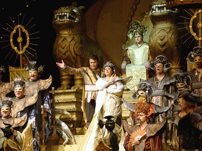 G.Puccini: Turandot - ND Praha 2016 (foto ND Praha)
