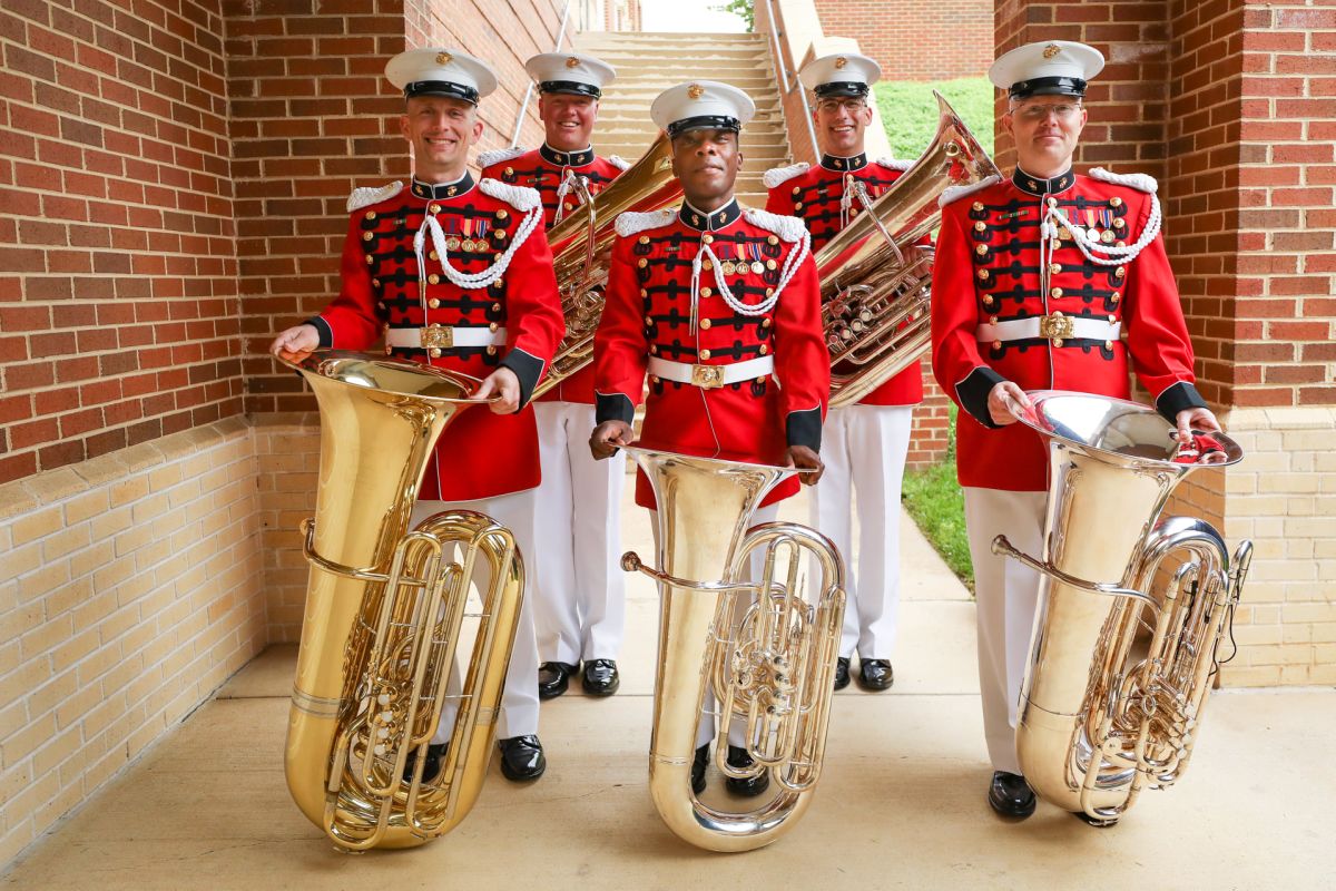 "The President's Own" United States Marine Band – tubová sekce (zdroj United States Marine Band)