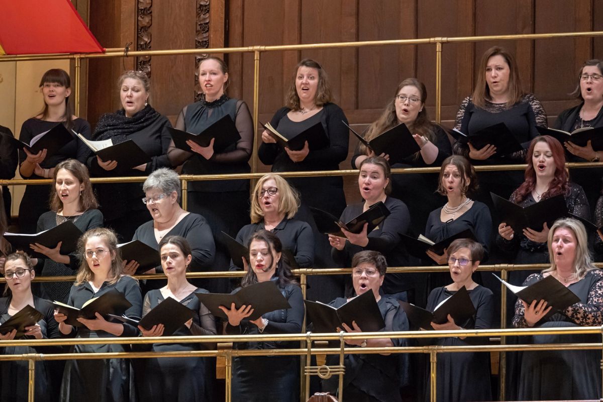 Antonín Dvořák: Stabat mater op. 58 – Kühnův smíšený sbor, 5. dubna 2023, Obecní dům, Praha (zdroj Symfonický orchestr hl. m. Prahy FOK)