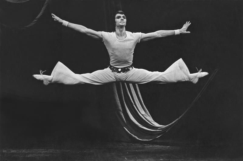 Vášeň – Vlastimil Harapes jako Escamillo (foto Jaromír Svoboda, Archiv ND)