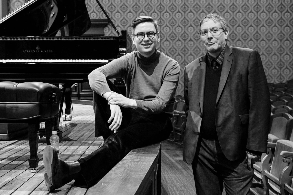 klavírista Víkingur Ólafsson, skladatel Julian Anderson (foto Petr Kadlec)
