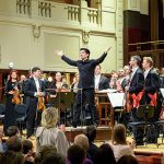 Fantastická symfonie, 4. října 2023, Obecní dům, Smetanova síň – Eugene Tzigane a Symfonický orchestr hl. m. Prahy FOK (foto Petr Dyrc)