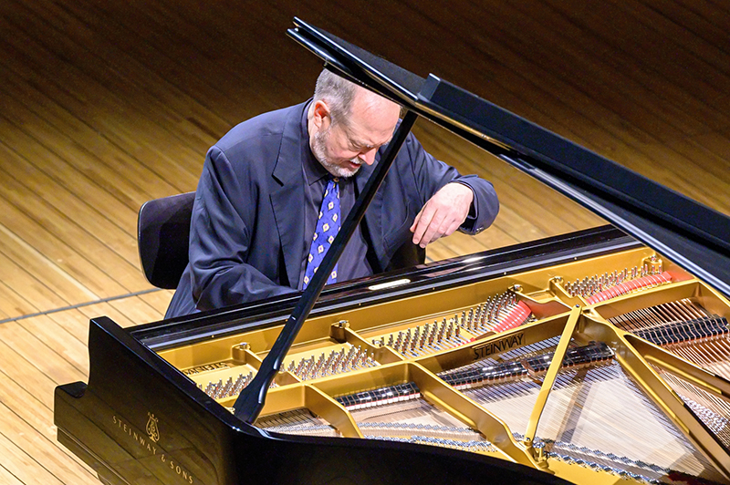 Garrick Ohlsson – klavírní recitál, 21. října 2023, Rudolfinum, Dvořákova síň (foto Petr Dyrc)