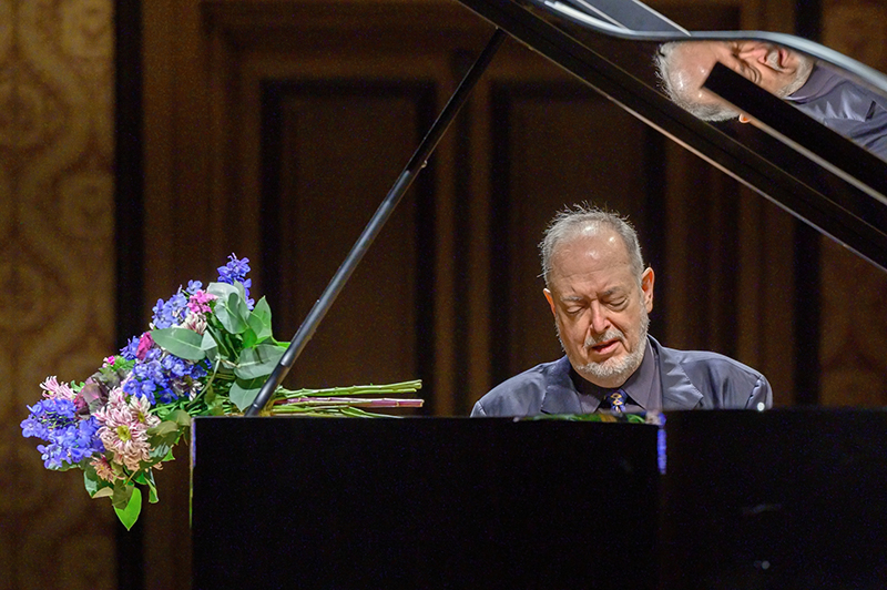 Garrick Ohlsson – klavírní recitál, 21. října 2023, Rudolfinum, Dvořákova síň (foto Petr Dyrc)
