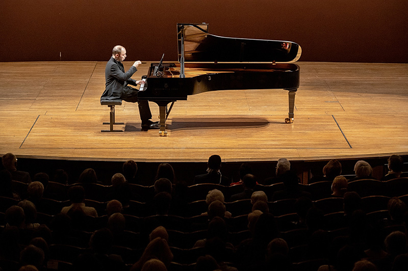 Alexander Melnikov – klavírní recitál, 8. ledna 2022 (foto Petr Dyrc)