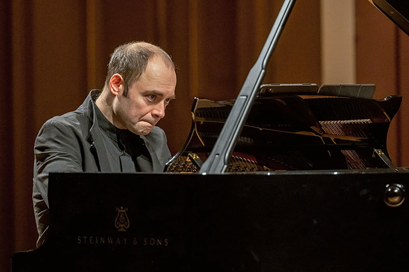 Alexander Melnikov – klavírní recitál, 8. ledna 2022 (foto Petr Dyrc)
