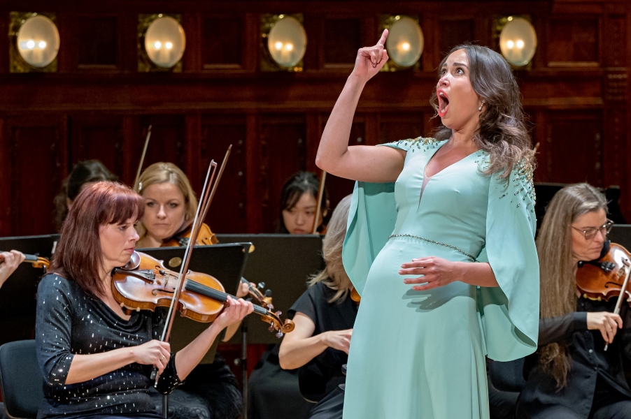 Pretty Yende & Nadine Sierra – Nadine Sierra, 1. března 2023, Smetanova síň Obecního domu, Praha (zdroj Nachtigall Artists, foto Petr Dyrc)
