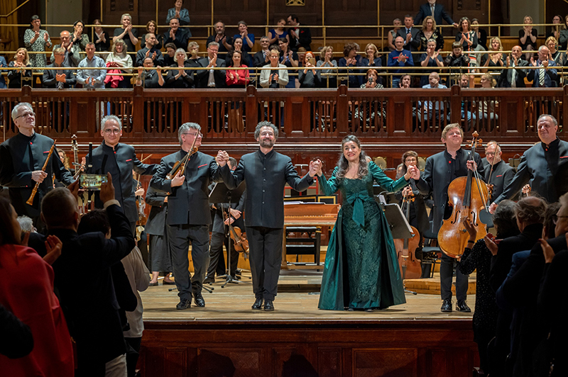 Cecilia Bartoli: Farinelli a jeho současníci, 7. května 2023 – Cecilia Bartoli, Les Musiciens du Prince a Gianluca Capuano (foto Petr Dyrc)