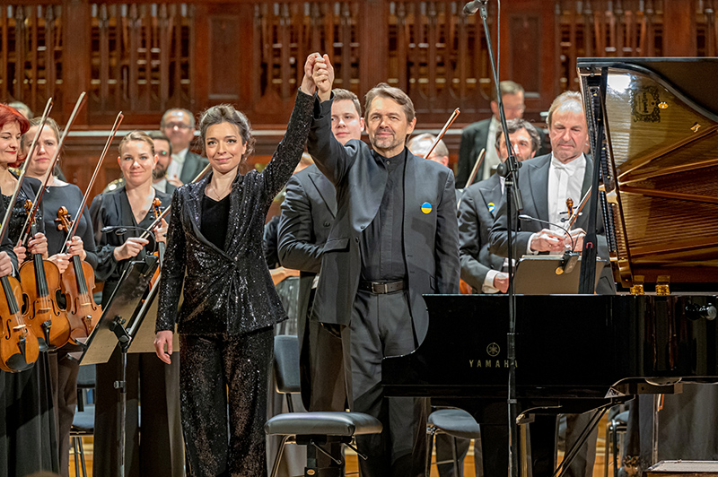 Hudba tajuplných příběhů, 11. ledna 2023 – Symfonický orchestr hlavního města Prahy FOK, Pražský filharmonický sbor, Yulianna Avdeeva a Andrej Borejko (foto Petr Dyrc)