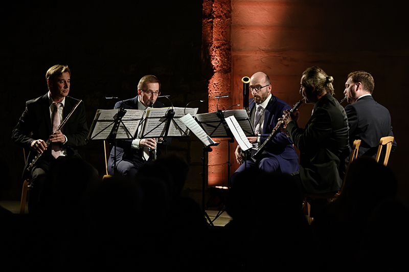 Symfonický orchestr hl. m. Prahy FOK: Obrazy a hudba, 23. listopadu 2023, Klášter sv. Anežky České – Prague Philharmonia Wind Quintet (foto Petr Dyrc)