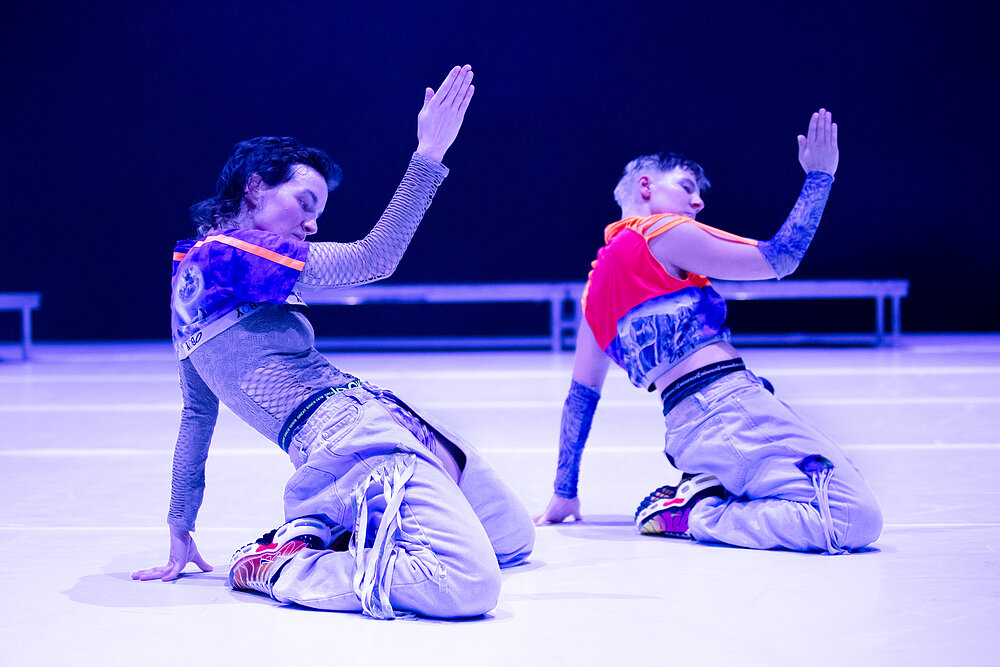 a dance routine (foto Julia Franken)