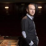 Simon Trpčeski (zdroj PKF — Prague Philharmonia)