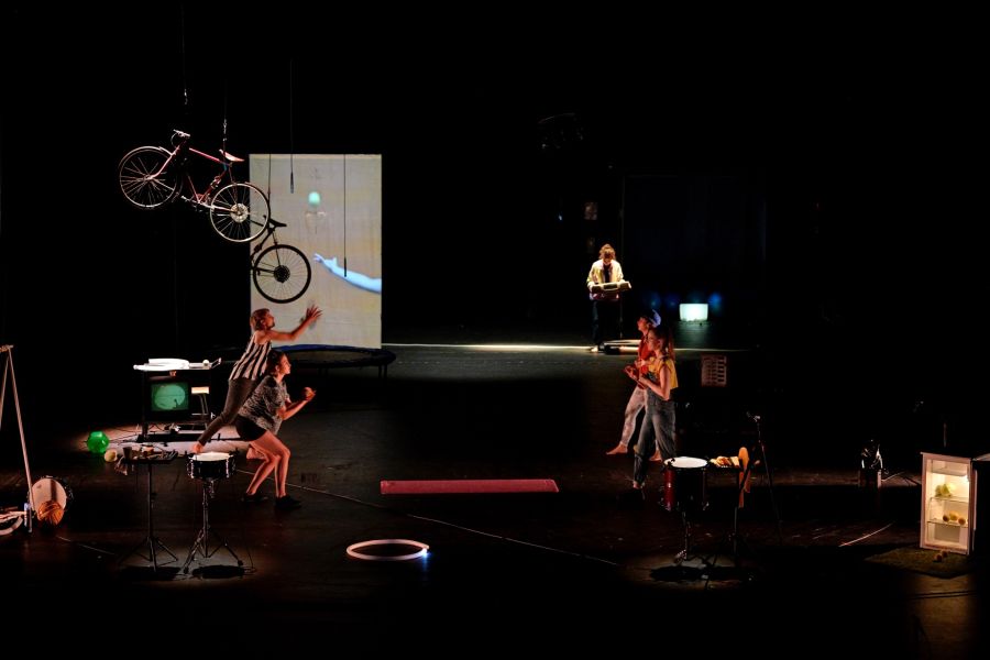 Lucie Páchová: Approximate – Lucie Páchová, Jana Vondrů, Anežka Nováková, Kristýna Švihálková, 28. června 2022, festival New Opera Days Ostrava (zdroj Ostravské centrum nové hudby)
