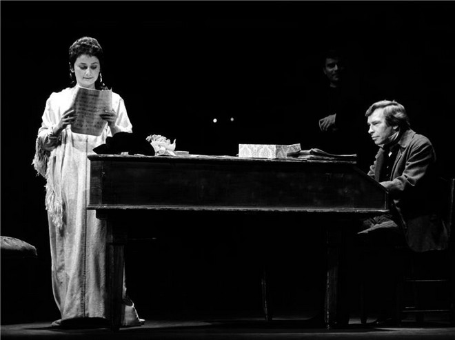 Josef Bouček: Noc pastýřů - Jana Boušková (Pavla), František Němec (Jakub Ryba) - ND Praha 1983 (foto archiv ND Praha)