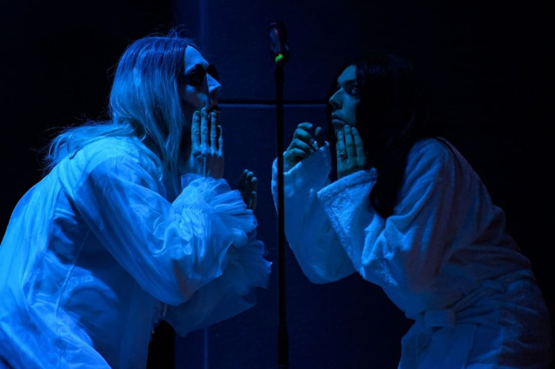 Dekkadancers - Strašidlo cantervillské (foto Serghei Gherciu)