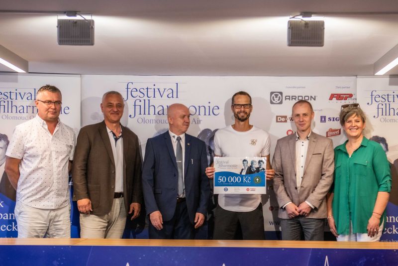 Festival filharmonie – předání finančního daru, 19. července 2023 (zdroj Festival filharmonie)
