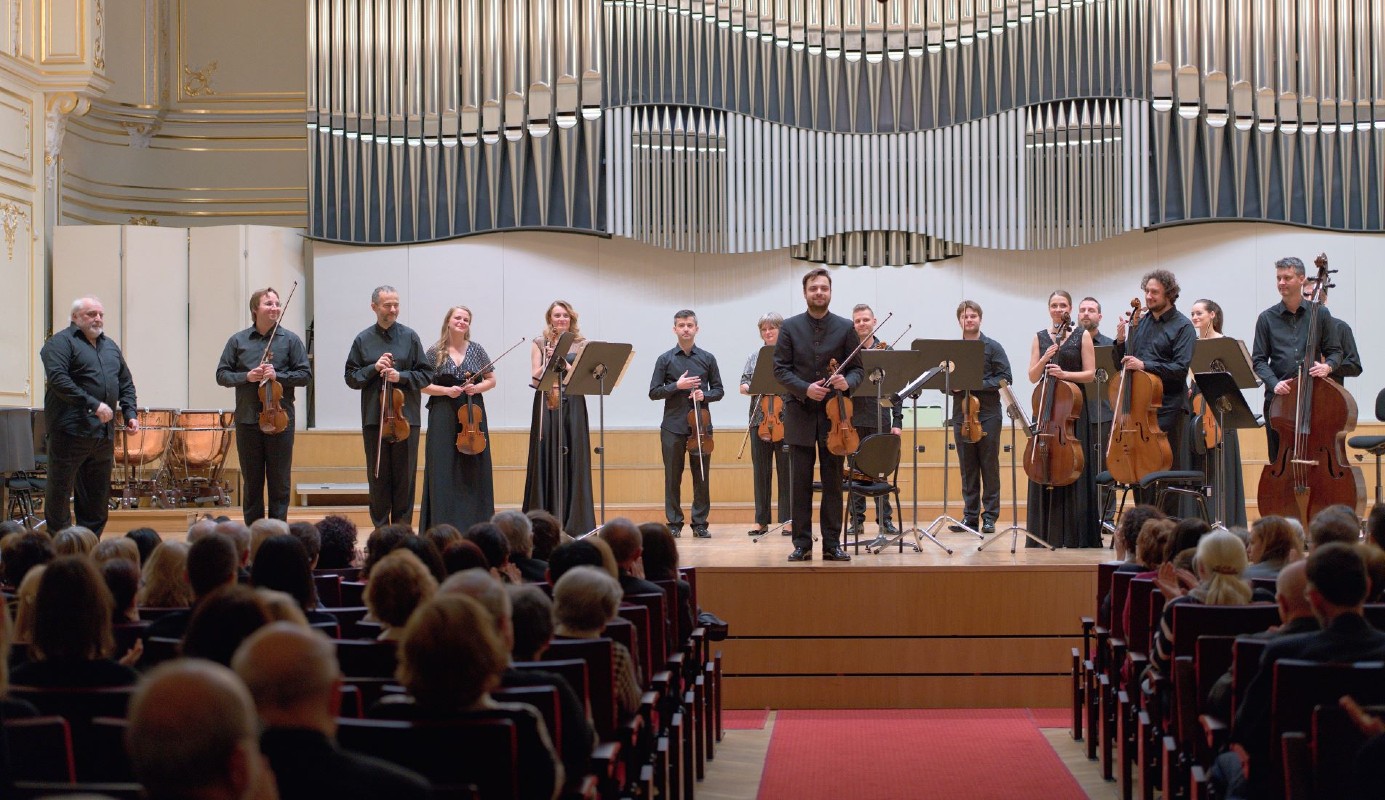 Dalibor Karvay, Slovenský komorní orchestr (zdroj Slovenský komorní orchestr)