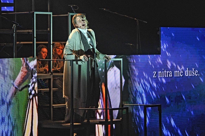 L.Bernstein: Mše - Vojtěch Dyk (foto © Tino Kratochvil)