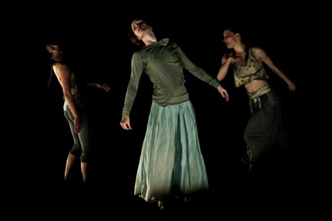 Lea Švejdová: Suna No Onna / Písečná žena - NANOHACH (foto Michal Hanšovský)