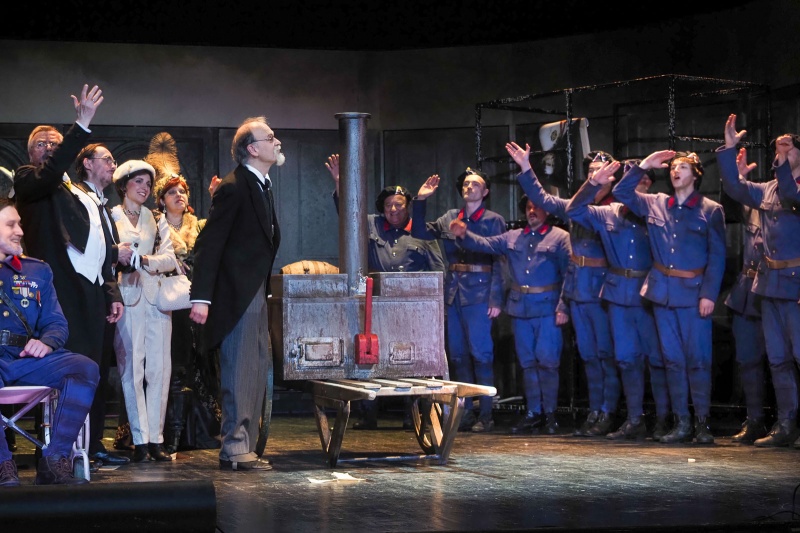 G. Donizetti: Dcera pluku - Divadlo F. X. Šaldy 2021 (foto Karel Kašák)