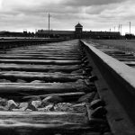 Koncentrační tábor Auschwitz-Birkenau (zdroj Průvodce Terezín, foto Lukáš Lev)