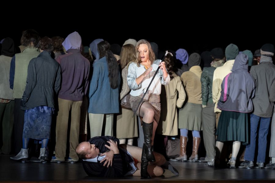Leoš Janáček: Káťa Kabanová – Salzburger Festspiele, premiéra 7. srpna 2022 (foto Monika Rittershaus)