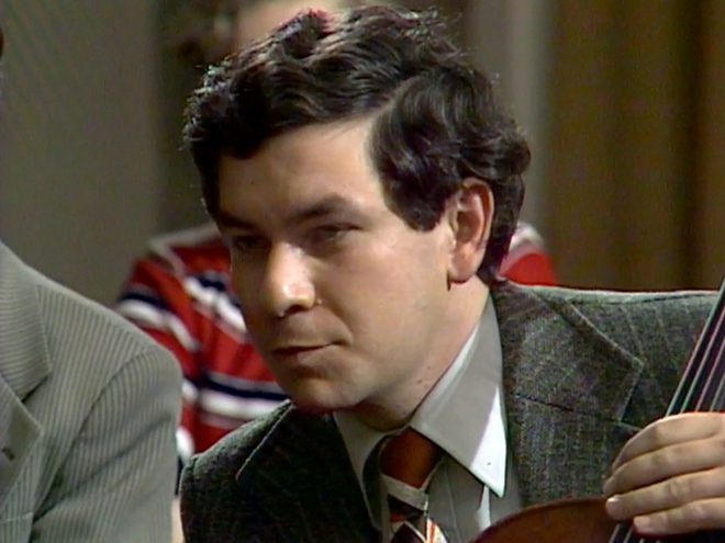 Jiří Bělohlávek hraje na violoncello (foto archiv)