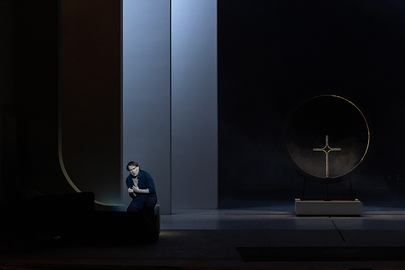 Antonín Dvořák: Armida, Národní divadlo v Praze – Aleš Briscein (Rinald) (foto Zdeněk Sokol)