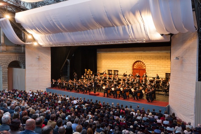 Velké finále - Jakub Hrůša, Česká filharmonie - Smetanova Litomyšl 2016 (foto František Renza)