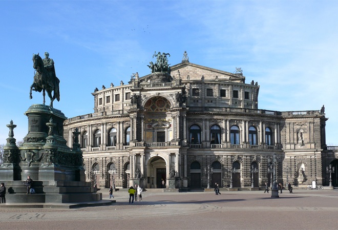 Serge Dorny (foto Semper Oper)