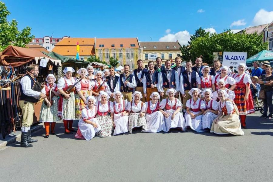 Soubor Mladina (zdroj Mladina)