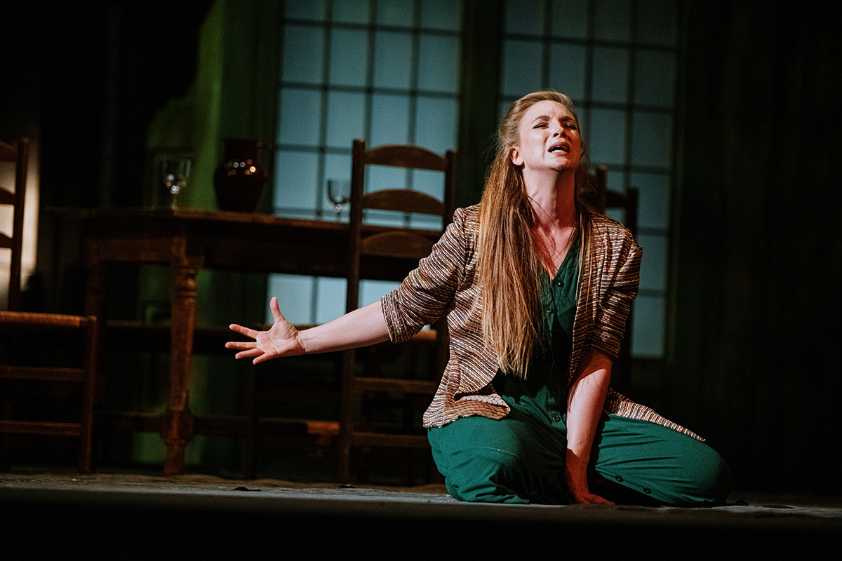 Pietro Mascagni: Sedlák kavalír, Státní opera: Ester Pavlů jako Santuzza (foto Jan Hromádko)