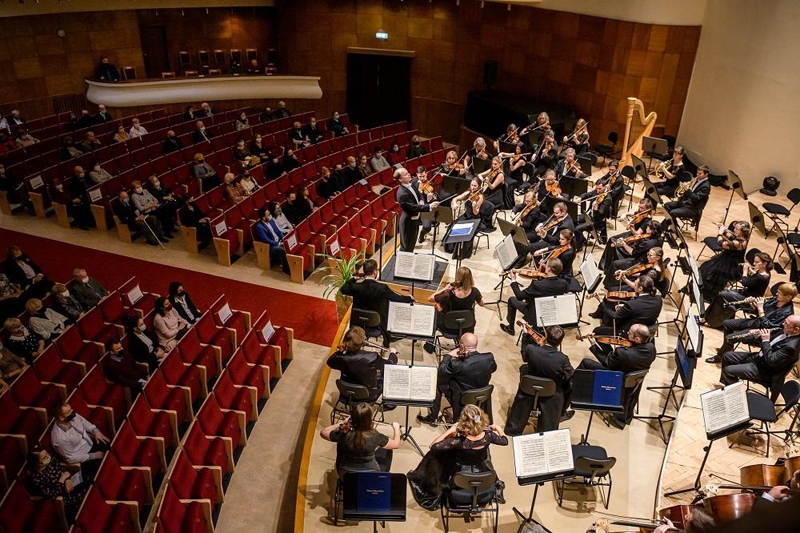 Štátna filharmónia Košice a Zbyněk Müller (foto Miriama Fenciková)