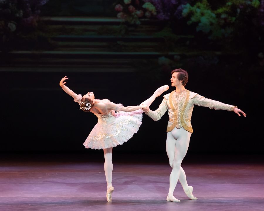 Marianela Núñez a William Bracewell (Spící krasavice, foto Jack Devant)