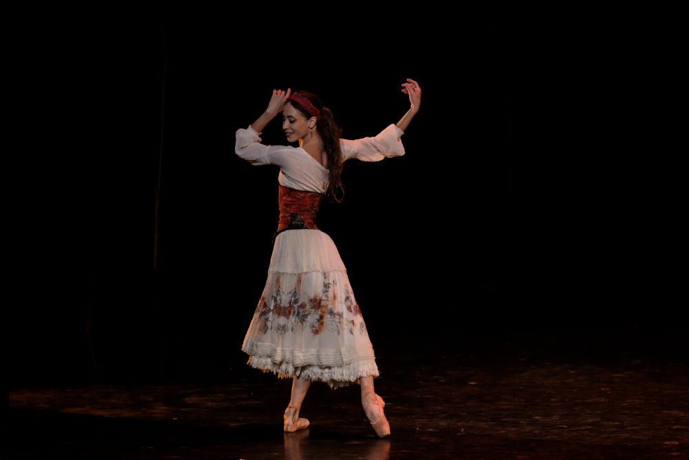 Ukázka z baletu J. Bubeníčka Carmen, Rebecca Bianchi (foto Serghei Gherciu)