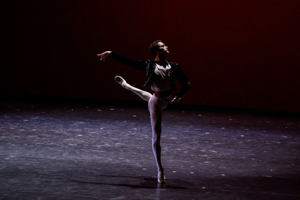 Don Quijote pas de deux, David Motta Soares (foto Serghei Gherciu)
