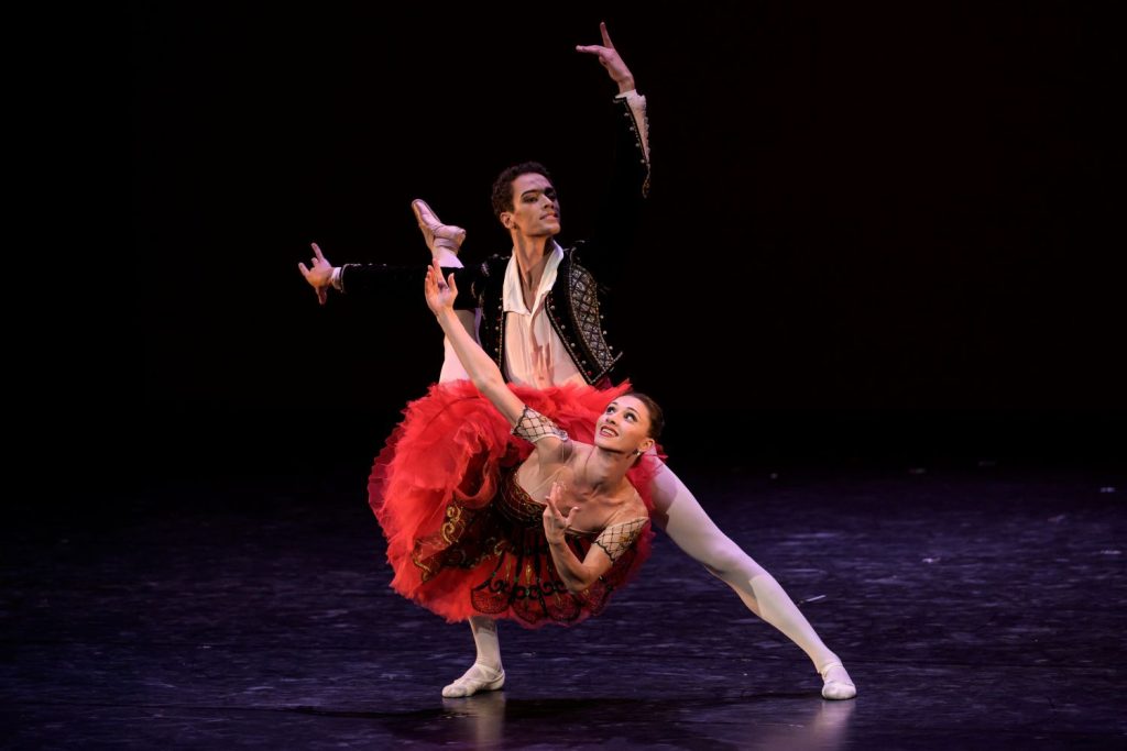 Don Quijote pas de deux, Maria Baranova a David Motta Soares (foto Serghei Gherciu, Bubeníček International Ballet Gala)