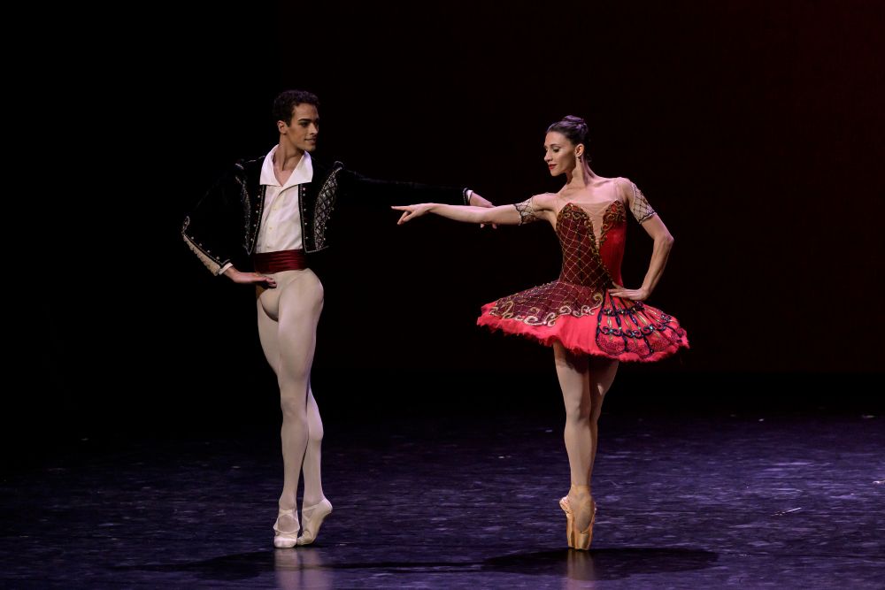 Don Quijote pas de deux, Maria Baranova a David Motta Soares (foto Serghei Gherciu)
