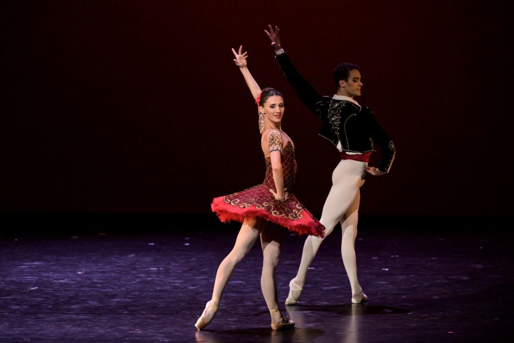 Don Quijote pas de deux, Maria Baranova a David Motta Soares (foto Serghei Gherciu, Bubeníček International Ballet Gala)