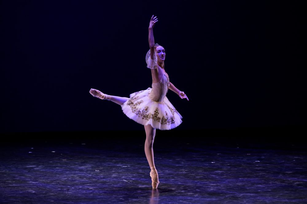 Korzár pas de deux, Ksenia Ovsyanick (foto Serghei Gherciu, Bubeníček International Ballet Gala)