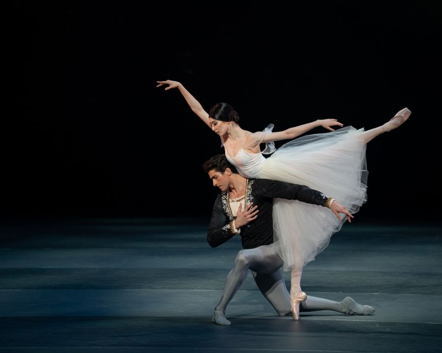 Chloe Misseldine a Reece Clarke (Giselle, foto Jack Devant)