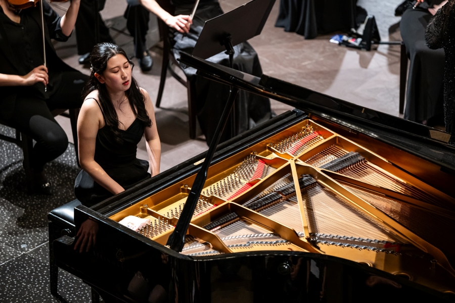 Rikako Shinano (Plzeňská filharmonie, foto Jan Kantor)