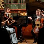 Kateřina Krejčová, Filip Martinka, Lukáš Pospíšil, 7. dubna 2025, Barokní refektář Profesního domu, Praha (zdroj Prague Philharmonia)