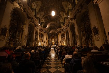 Marc´Antonio Ziani: La Morte vinta sul Calvario. Oratorio-Cantata al SS. Sepolcro – Les Traversées Baroques, 15. dubna 2025, Minoritský kostel sv. Janů, Brno (zdroj Filharmonie Brno, foto Jakub Joch)