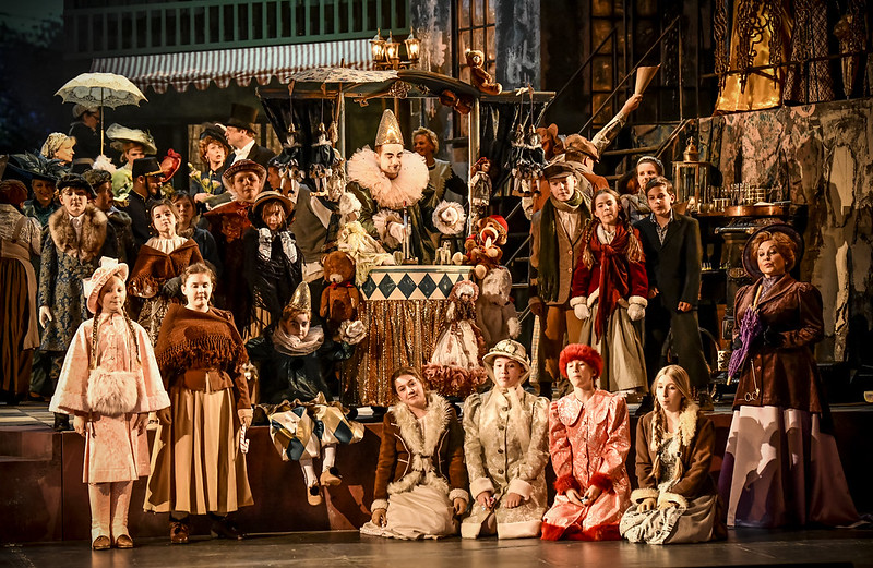G. Puccini: La bohème - Dětský sbor Brno a sbor opery NdB - Národní divadlo Brno 2021 (foto Marek Olbrzymek)